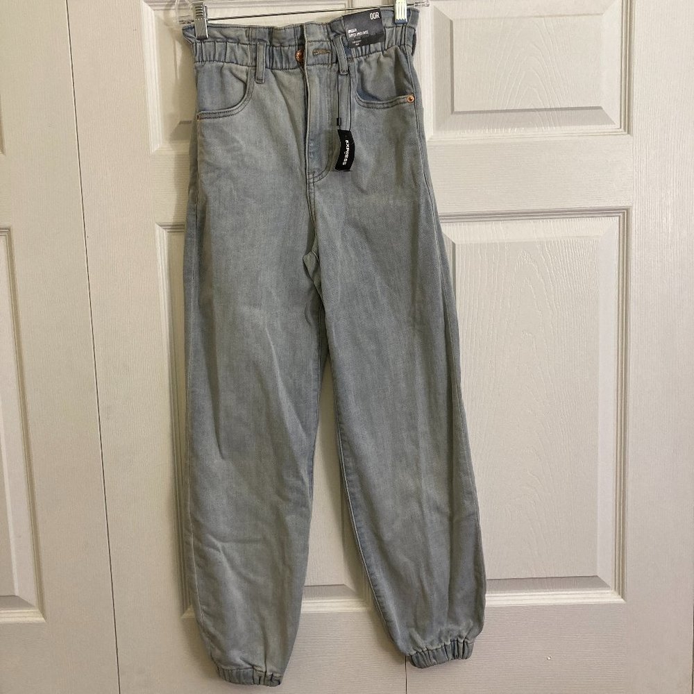 NWT Womens Express Jeans Light Wash Size 00 Jogger Relaxed Fit